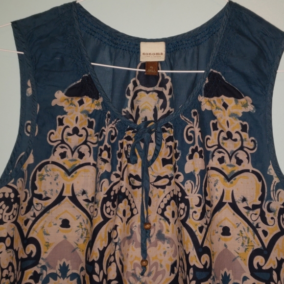 Sleeveless Smock Tank Top - Picture 3 of 5